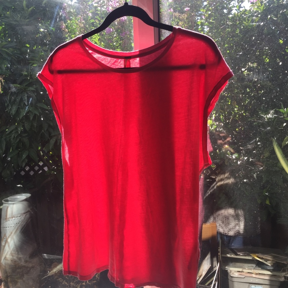 Watermelon color sleeve less t L